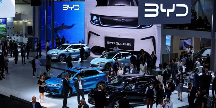 AUTOMOBILISMO: BYD oficialmente assume a antiga fábrica da Ford na Bahia