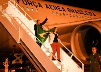 Chega a Brasília primeiro avião trazendo brasileiros de Israel