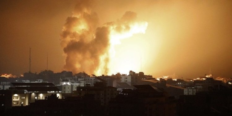 Força Aérea Israelense afirma que matou líder do Hamas que comandou invasão no sábado (7)