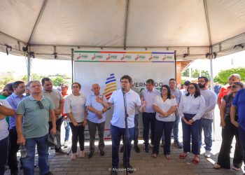 Governador Rafael Fonteles inaugura obras de infraestrutura e mobilidade em Água Branca