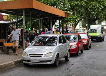 Contribuintes já podem pagar IPVA, taxas do Detran e Setrans com desconto em multas e juros