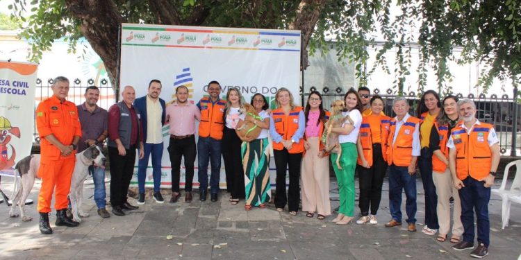 Secretaria de Defesa Civil lança mascote do programa Defesa Civil na Escola