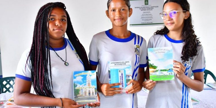 Floriano: projetos escolares incentivam alunos da rede municipal a escreverem livros