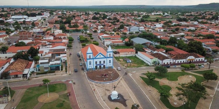 São João do Piauí ganha decoração especial neste Natal