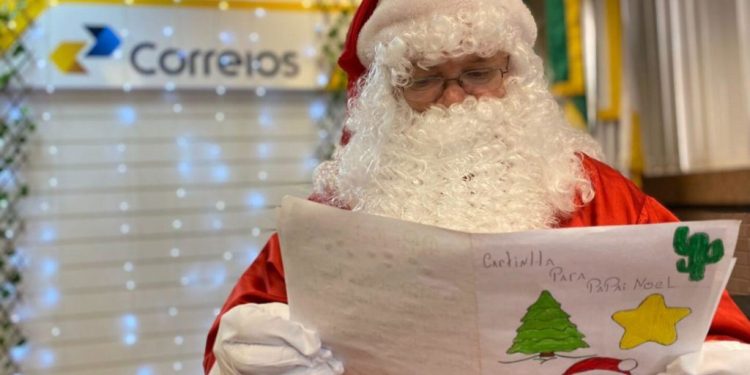 Correios iniciam campanha de adoção de cartinhas de Natal em todo Brasil