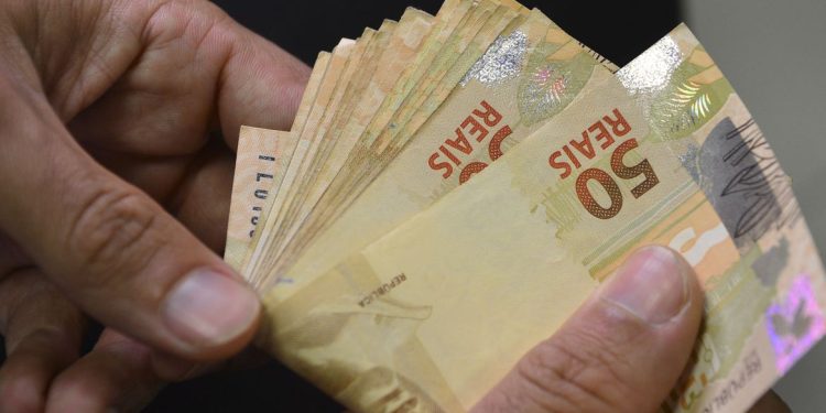 Pagamento do 13º salário injetará R$ 291 bilhões na economia