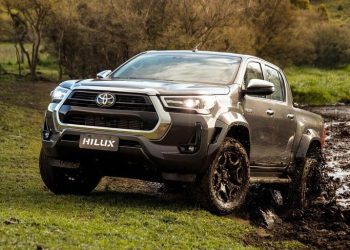AUTOMÓVEIS: Toyota anuncia para o Brasil uma nova versão para a Hilux, a SRX Plus