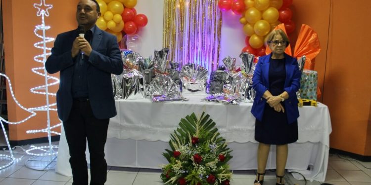 Secretaria Municipal de Educação de Teresina realiza confraternização de servidores