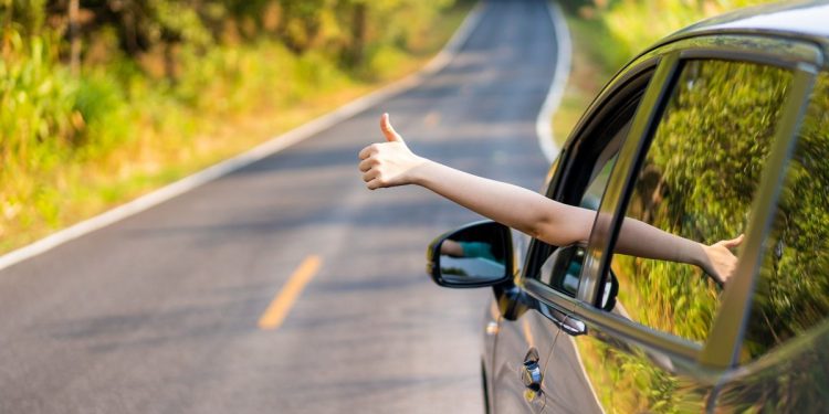 Vai viajar no Ano-Novo? Abastecer com etanol vale a pena em nove estados e no DF