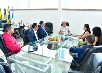 Prefeitura de Floriano assina contrato com a banca responsável por Concurso Público