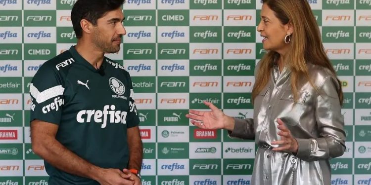 Leila Pereira, presidente do Palmeiras, anuncia renovação de Abel Ferreira