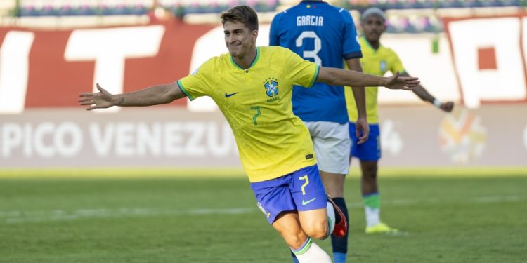 Brasil vira sobre o Equador e avança no Pré-olímpico de Futebol