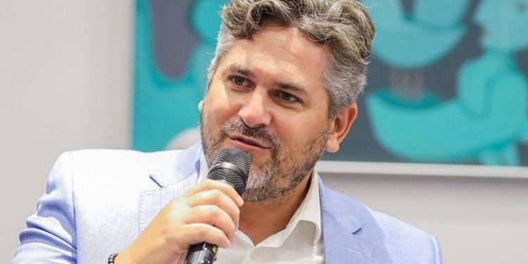 Pablo Santos lidera nova pesquisa para prefeito de Picos com 57,80%; veja os números