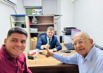 Dr. Pessoa concede reajuste acima do piso aos professores da Rede Municipal de Teresina