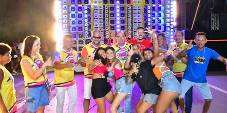 Carnaval: ‘Zé Pereira dos Paredões’ é realizado com apoio da Prefeitura de Floriano