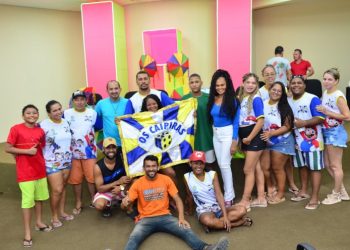 Os Caipiras foi campeã do desfile das escolas de samba do Carnaval de Floriano