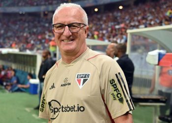 Dorival Júnior aponta o possível novo camisa 9 da Seleção Brasileira na Copa do Mundo