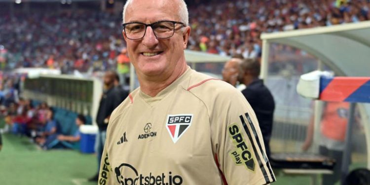Dorival Júnior aponta o possível novo camisa 9 da Seleção Brasileira na Copa do Mundo
