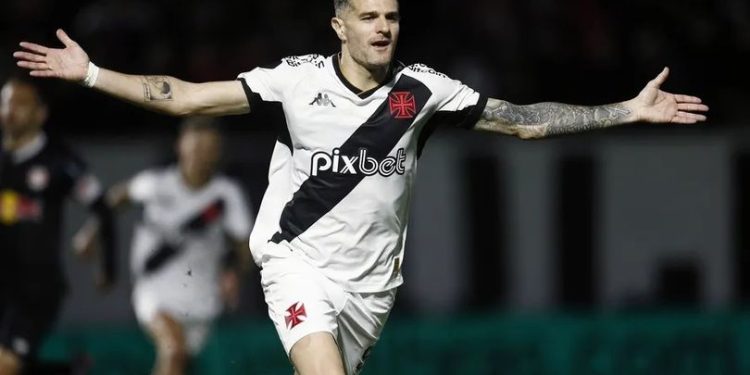 El pirata fica por mais tempo: Vasco renova com Pablo Vegetti até 2025