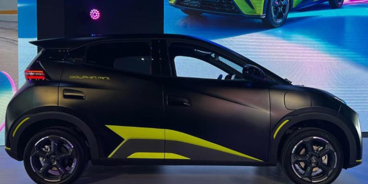 AUTOMÓVEIS: Dolphin Mini, veja preço e detalhes sobre o novo carro elétrico da BYD