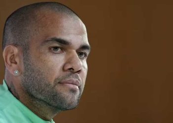 Justiça concede liberdade a Daniel Alves com fiança de R$ 5,5 milhões