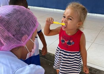 Prefeitura de Floriano realiza ações preventivas em saúde bucal nas escolas municipais