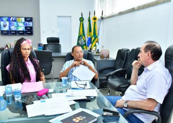 Prefeitura de Floriano e Grupo Escalet assinam convênio para a realização da Paixão de Cristo 2024