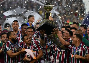 Fluminense conquista título da Recopa Sul-Americana sobre a LDU, veja os melhores momentos