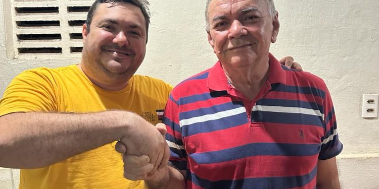 Santa Cruz dos Milagres: Yago Portela declara apoio a pré-candidatura de Dimas Portela para vereador