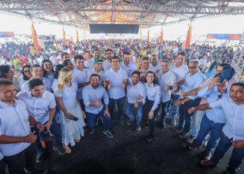 Governador participa do lançamento da pedra fundamental de laticínio que irá produzir 300 mil litros de leite por dia