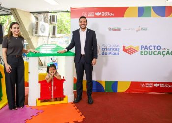 Primeira-dama Isabel Fonteles e secretário da Educação entregam Kit Creche para Angical do Piauí