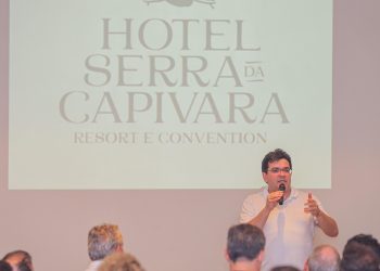 Em São Raimundo Nonato, governador entrega rodovias restauradas e inaugura hotel de referência para o turismo na região