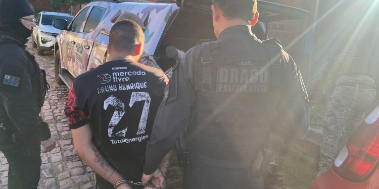 Draco cumpre mais de dez mandados de busca e apreensão na zona Leste de Teresina