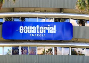 Moradores do Conjunto Redenção estão sem energia deste sábado (30) aguardando a Equatorial