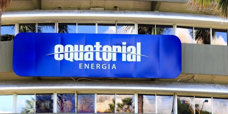 Moradores do Conjunto Redenção estão sem energia deste sábado (30) aguardando a Equatorial
