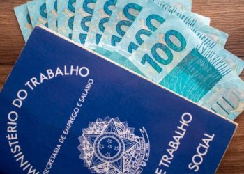 Governo Federal propõe salário mínimo de R$ 1.502 em 2025