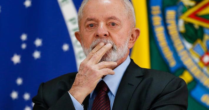 Rejeição ao governo Lula é maior que a aprovação, diz novo levantamento da Paraná Pesquisas