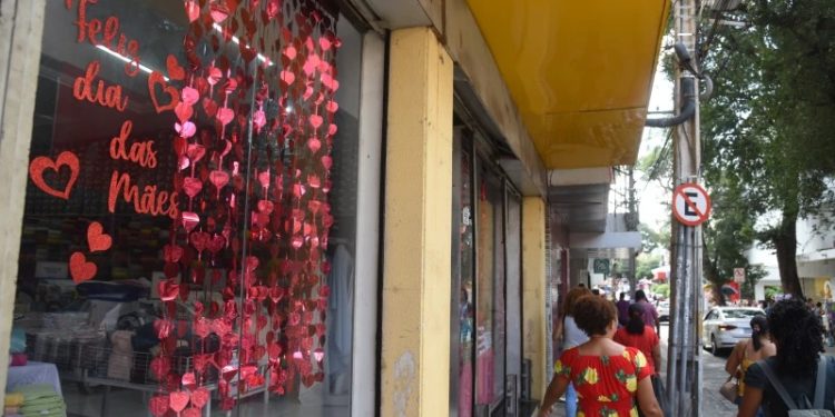 Dia das mães: lojas de Teresina funcionarão até mais tarde nesse sábado (11)