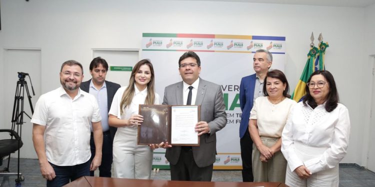 Governador autoriza mais seis obras do Orçamento Participativo para Parnaíba e Teresina