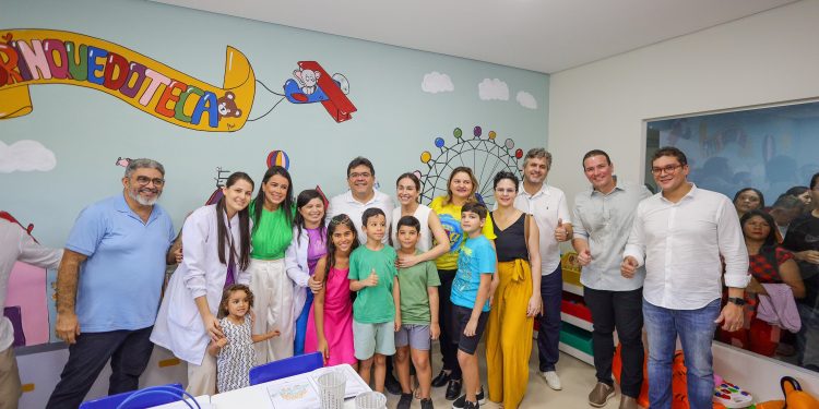 Governador inaugura nova ala pediátrica do Hospital Justino Luz e Central de Diagnósticos em Picos