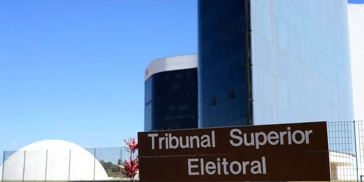 TSE abre inscrições para concurso com 395 vagas e salários de até R$ 13,9 mil