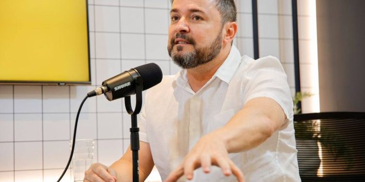 Durante entrevista, Deputado Fábio Novo detalha plano de segurança integrada para Teresina