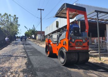 Secretaria dos Transportes inicia obras de pavimentação asfáltica em Monsenhor Gil