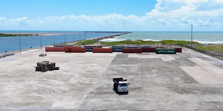Governo do Estado e mineradora fazem estudos para primeira operação de exportação do Porto Piauí