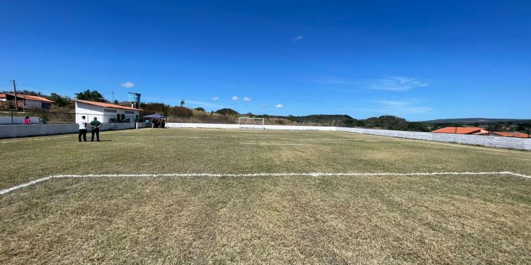 Elesbão Veloso ganha nova e moderna arena de Fut7 com vestiários