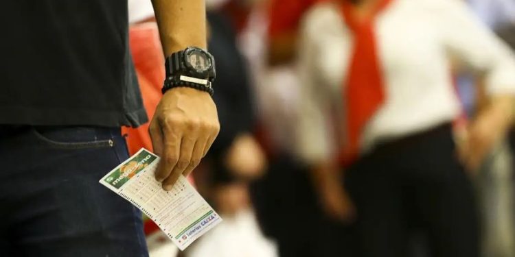 Três apostas acertam as seis dezenas da Mega-Sena cada um receberá R$ 22.892,78