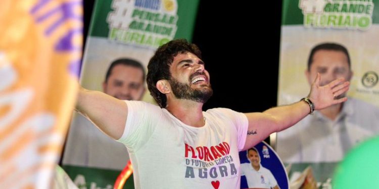FLORIANO: Marcus Kalume e Daguia da Dona Bela lançam candidatura com a presença de mais de 13 mil pessoas