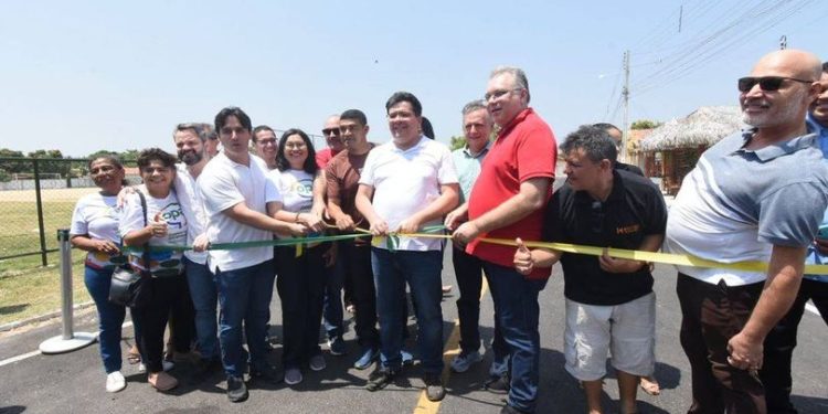 Rafael Fonteles inaugura mais de 4 mil metros de asfalto em Parnaíba executados por meio do OPA