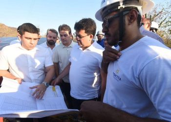 Governador visita obra de ampliação do sistema de abastecimento de água em Paquetá