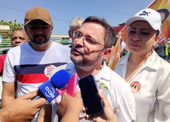 Fábio Novo destaca planos para empreendedorismo e infraestrutura em caminhada pela Zona Norte